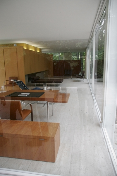 Interior 01