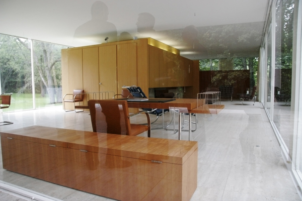 Interior 02